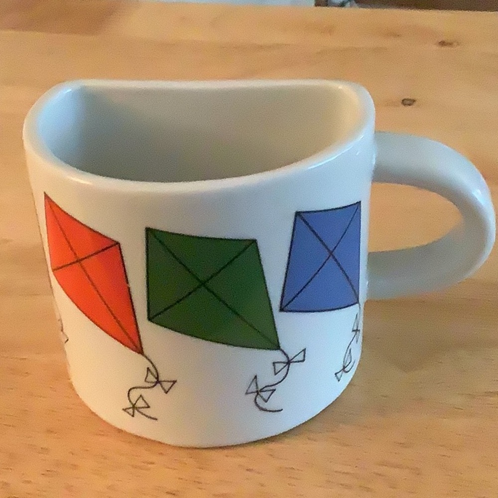 Vintage-Rare Half Mug Kite Design